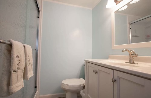 Kendall Cabaña | Cozy lakeside cabin near Timber Ridge Ski Resort. Pet-Friendly!!