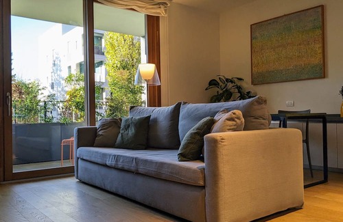 Navigli Apartamento | Modern gem with swimming pool and garage in the heart of Navigli | NABA/Bocconi