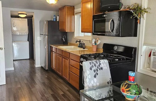 Yelm Casa | Lake Lawrence Cozy Cabin Getaway!