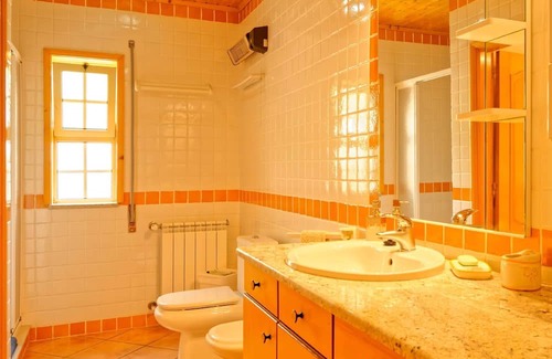 Oliveira de Frades Casa | Casa da Terra dos Padres by LovelyStay