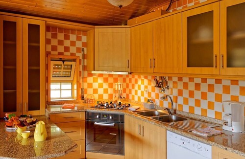 Oliveira de Frades Casa | Casa da Terra dos Padres by LovelyStay