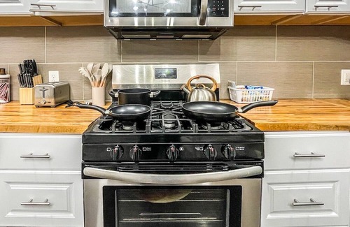 Front Park Casa | Buffalo - Alicia 2BDRM