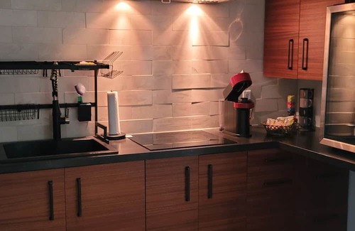 La Puente Apartamento | Cozy Poolside Casita Centrally Located to LA and OC Attractions