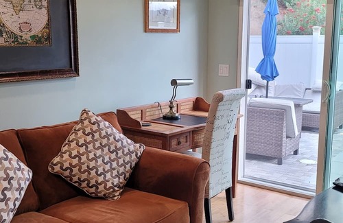 La Puente Apartamento | Cozy Poolside Casita Centrally Located to LA and OC Attractions