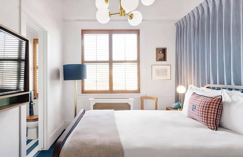 Gaslamp Quarter Casa | Discover French Bistro Cuisine! 2 Comfortable Units, Near Sunset Cliffs
