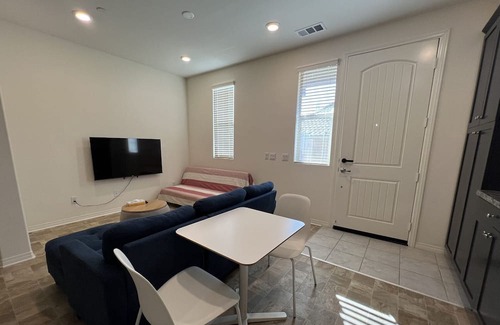 Jurupa Valley Casa | Comfortable 1b1b/ private laundry and kitchen