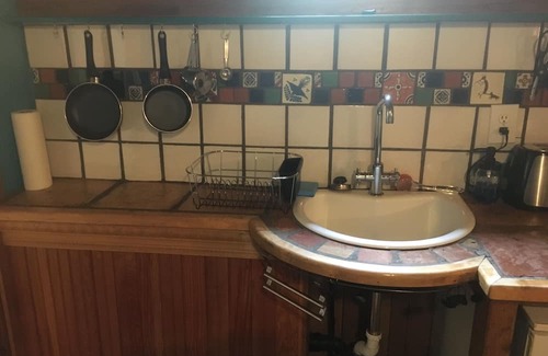 Ravenna Cabaña | Willow Creek Cabin Secluded Guesthouse, Wooded lot