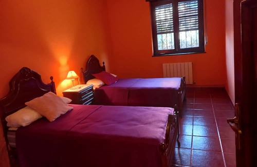 Poo Chalet De Esquí | Villa Maria de poo de Llanes Asturias, Casa Mejicana Entre Montañas y mar