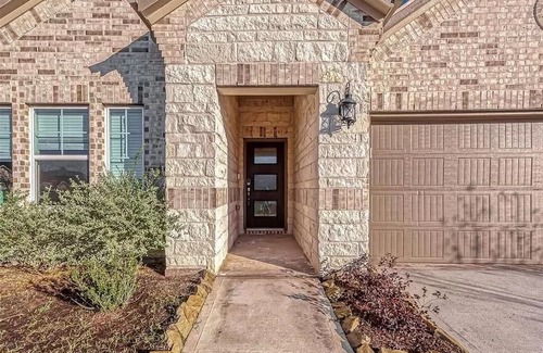 Richmond Casa | Modern Serenity: Spacious 4BD 3BA Home in Richmond, TX
