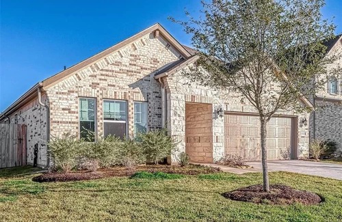 Richmond Casa | Modern Serenity: Spacious 4BD 3BA Home in Richmond, TX