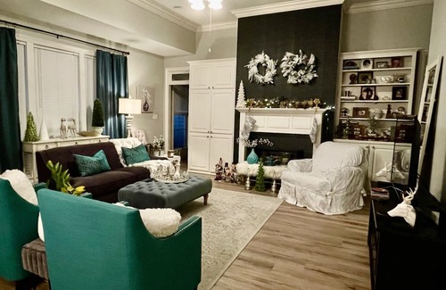 Prairieville Cama Y Desayuno | Bed & Breakfast Stay with Brenda Bedroom with Bath in home