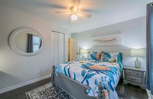 Smiths Falls Casa | Just 175 steps from the world famous Rideau Canal