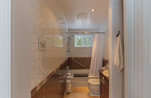 Grenville-sur-la-Rouge Cabina | Ô Lac - waterfront, cozy, rustic cottage!