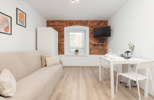 Lodz Apartamento | Beige Studio in City Center by Renters