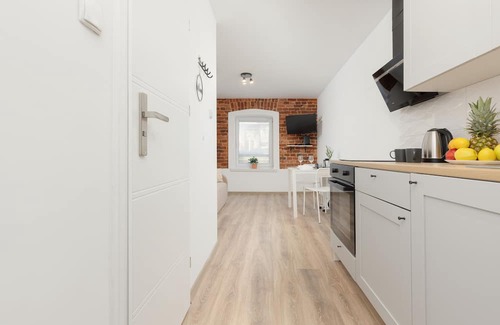 Lodz Apartamento | Beige Studio in City Center by Renters