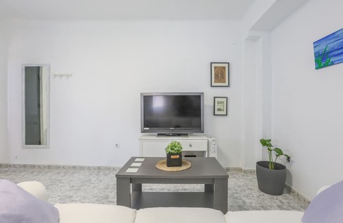 Elcano-Los Bermejales Casa | BERMEJALES EL CANO - ADULTS ONLY - Lovely apartment in Seville with free wifi