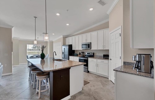 Punta Gorda Condominio | 🥇 Lovely 2bd condo with lanai overlooking golf course (CH1060)
