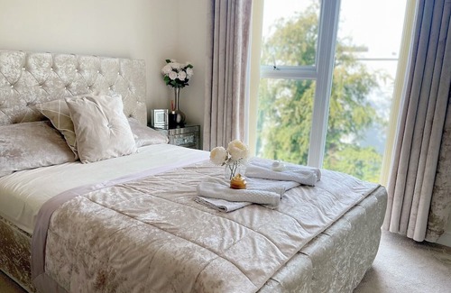 Bray on Thames Apartamento | Captivating 2-Bed Apartment in Maidenhead