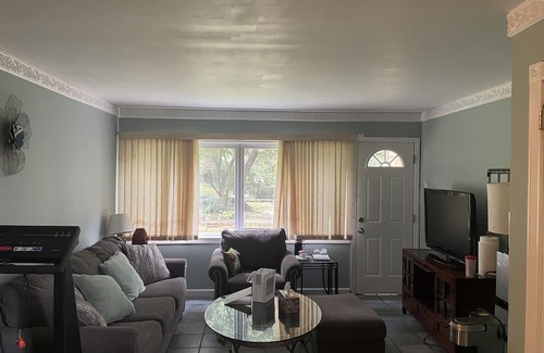 Heathcote Casa | Large 5 Bedroom House in safe area close to NYC