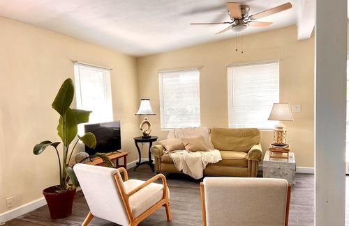 Park East Casa | Close to Downtown Sarasota, Armand Circle and Lido Beach