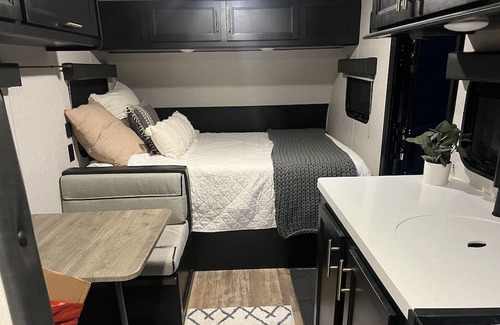 Alachua Casa | Comfy Cozy Camper