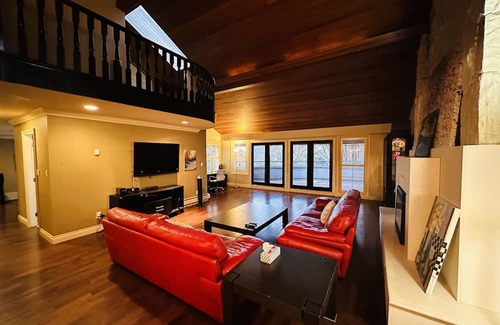 Shaughnessy Casa | Cosy House with Sauna in Central Vancouver