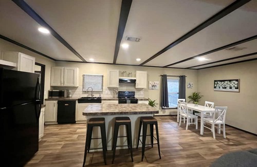 Lee County Casa | Nice Cozy 3/2 Home w/serene country atmosphere!! Minutes to town!