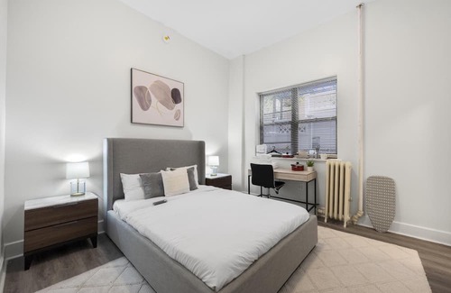 Bay Ridge Casa | Bay Ridge Gem: Stylish Comfort in Brooklyn