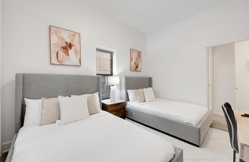 Bay Ridge Casa | City Escape: Charming Gem in Brooklyn's Vibrant Locale