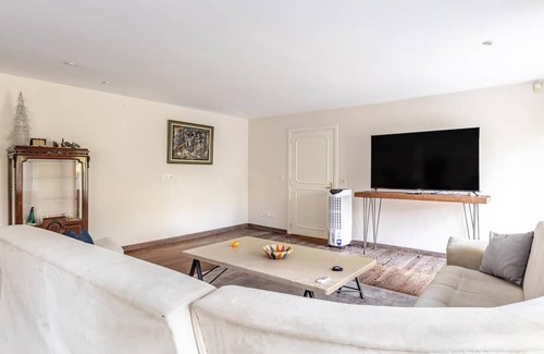 Arnavutkoy Apartamento | Flat with Garden 10 min to Bebek Shore
