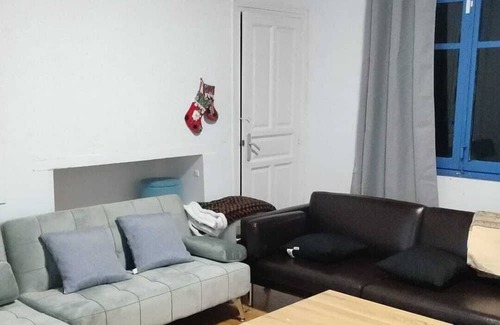 La Salut Casa | Encantadora Residencia Junto a Park Güell: ¡Tu Hogar en Barcelona te Espera!