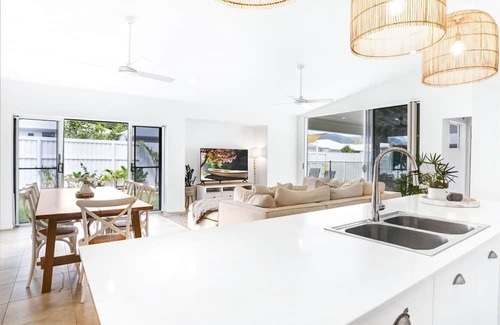 Trinity Beach Casa | Serenoa - Your Ultimate Family Oasis in Trinity Beach