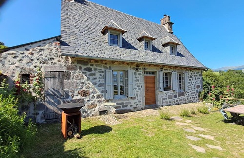 Thiezac Cabaña | Gite Thiézac, 4 bedrooms, 9 persons