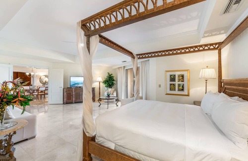 Seven Mile Beach Condominio | Residence 402 3 Bedroom Condo