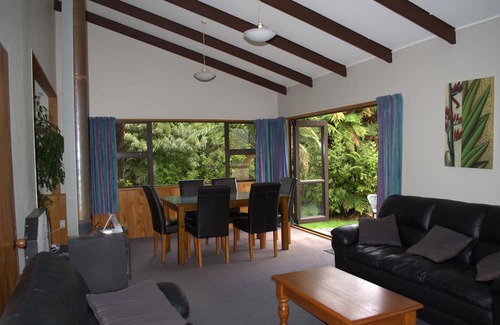 Franz Josef Glacier Casa | Central & Relaxing, park up and enjoy rainforest views.