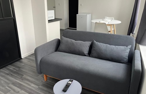 Maubeuge Apartamento | Studio Hyper-centre Tout équipé