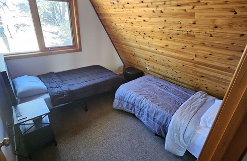 Bear Valley Springs Casa | Tranquil Cabin in the Mountains - Breathtaking Views, Immersed in Nature! PetsOK