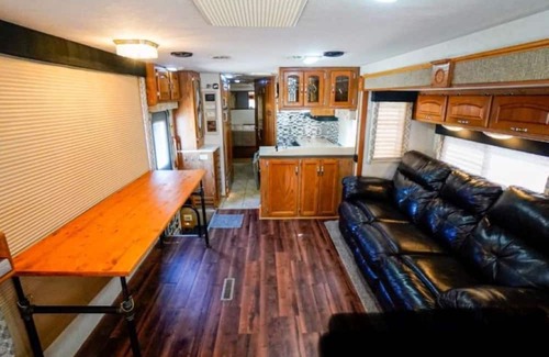 Herod Alquiler De RV | Peaceful pet friendly getaway near Shawnee National Forest / Garden of the Gods.