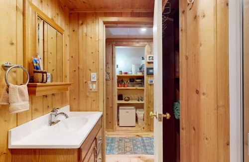 Jay Condominio | Super Comfy 1 BDRM Efficiency
