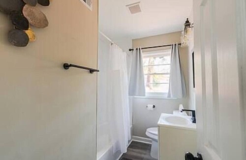 Belvedere Park Casa | Sleeps 8 | 15 min to dwntwn ATL
