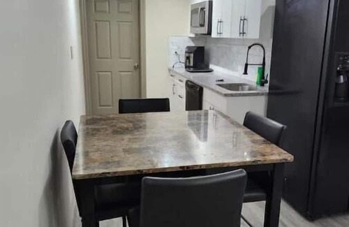 Panorama Hills Casa | Cozy 2 bed suite in calm neighborhood and dedicated parking