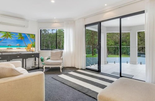 Gilston Casa | Gilston Manor - Hinterland House
