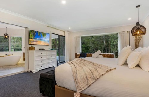 Gilston Casa | Gilston Manor - Hinterland House