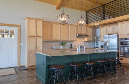 Star Valley Ranch Casa | Canyon Pines Retreat ⁓Snowmobilers Dream ⁓Hot Tub