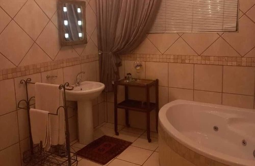 Potchefstroom Casa | Michael-Angelo Guest House