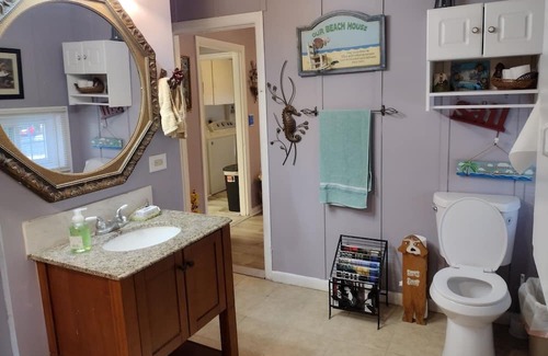 Dock Junction Casa | Shady Oaks Retreat Pet Friendly in the Heart of Brunswick