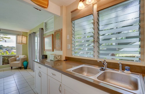 Aiea Casa | Sun-Dappled Aiea Apartment: 11 Mi to Beach!
