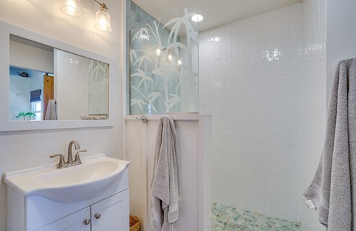 Aiea Apartamento | Inviting Aiea Bungalow w/ Balcony, Grill & Views!