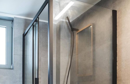 Episkopos Casa | Mountain View Suite with Mega Balcony