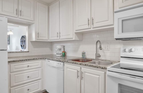 Eustis Apartamento | Charming 1BR Apt in Eustis! by RedAwning